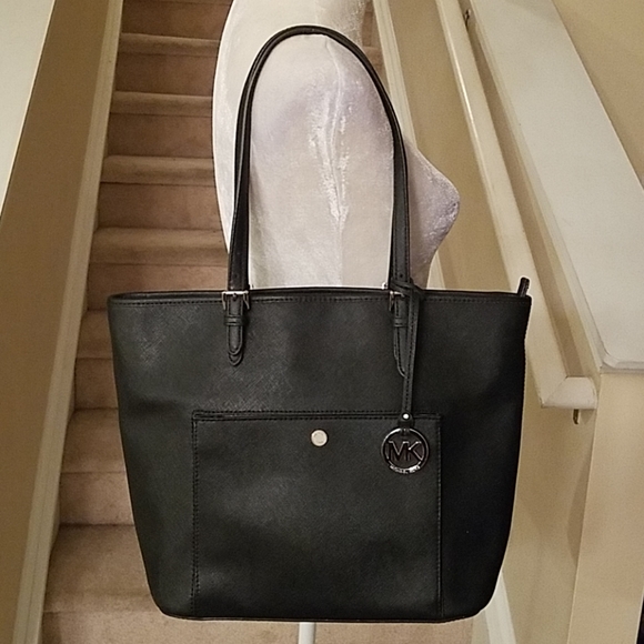 Michael Kors Jet Set tote